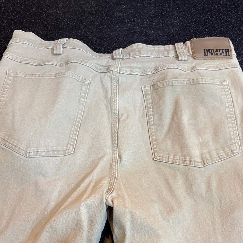 Duluth Trading Co Men's Beige Relaxed Jeans